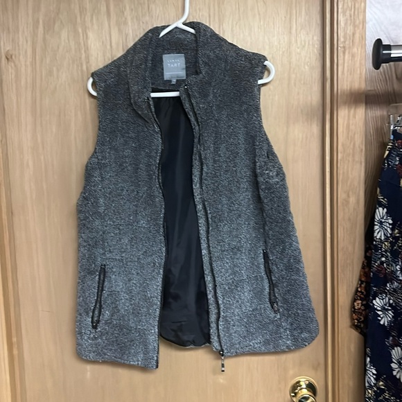 Lemon Tart XL Brynna Vest in Charcoal - Picture 1 of 8